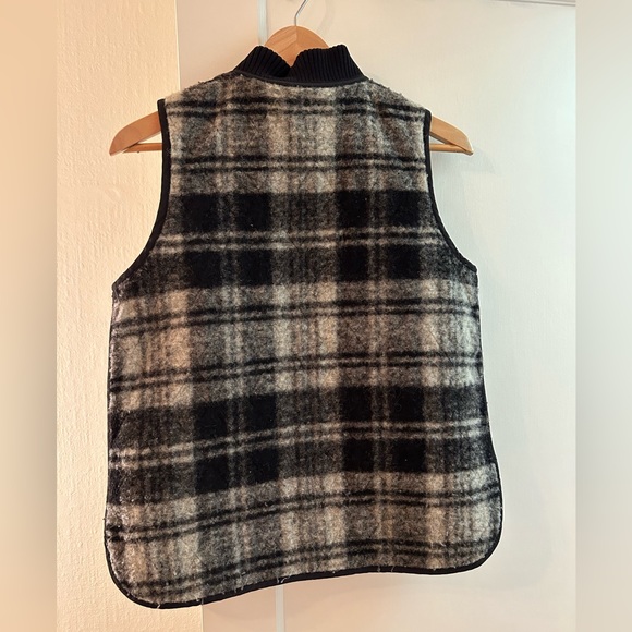 Reversible Womans Vest - Picture 2 of 4